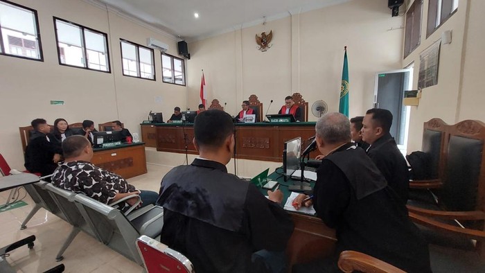 Sidang tuntutan Mantan Bupati Langkat, Terbit Rencana Perangin Angin di PN Stabat. (Dok. Istimewa)