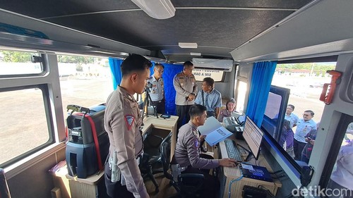 Penampakan bus pelayanan SIM kelililing di Wonogiri, Rabu (5/6/2024).