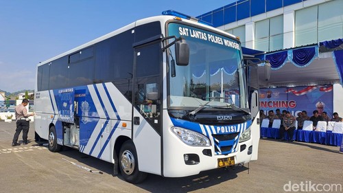 Penampakan bus pelayanan SIM kelililing di Wonogiri, Rabu (5/6/2024).