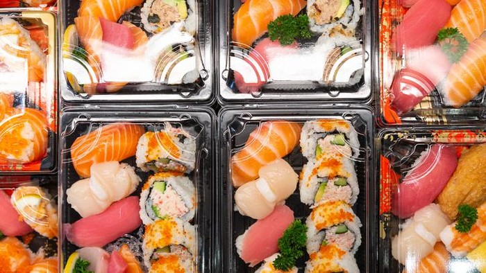 Ciri-ciri Sushi yang Sudah Basi dan Risikonya Jika Tetap Dikonsumsi
