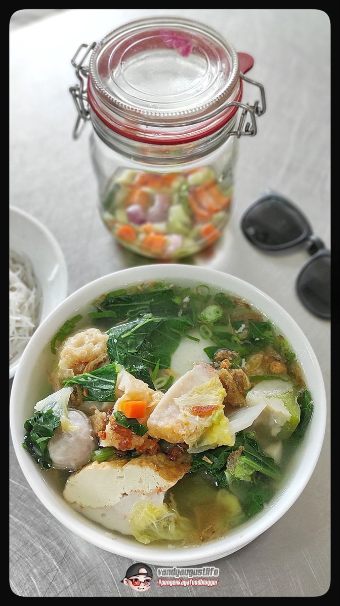 Tempat makan bakso enak di Pasar Baru