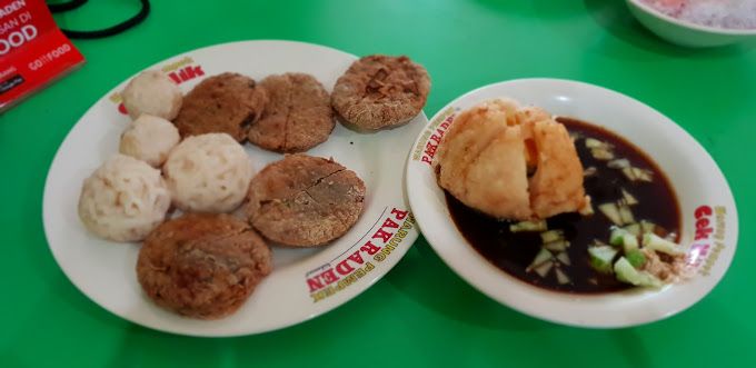 Tempat makan pempek legendaris di Jakarta