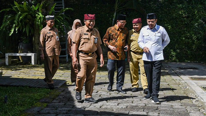 UKP Beri Dukungan kepada Petani dan Pelaku UMKM Milenial Utusan Khusus Presiden Republik Indonesia Bidang Kerja Sama Pengentasan Kemiskinan dan Ketahanan Pangan, Muhamad Mardiono melakukan kunjungan kerja di Kabupaten Banyuwangi, Jawa Timur, Rabu (5/6/2024).