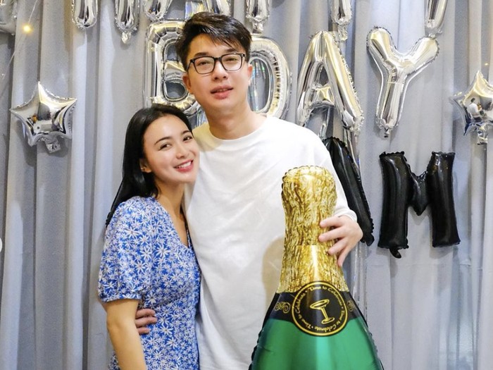 Wika Salim Romantis Kulineran Bareng Kekasih, Intip Potretnya! Wika Salim Romantis Kulineran Bareng Kekasih, Intip Potretnya!