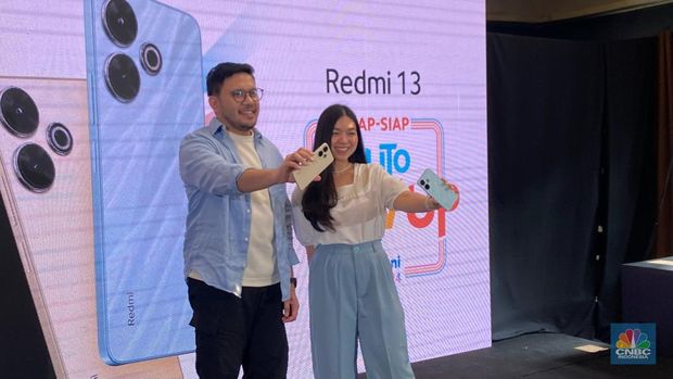 Xiaomi resmi meluncurkan Redmi 13 di Indonesia. Ponsel ini dijual mulai dari Rp 1 jutaan. (CNBC Indonesia/Novina)