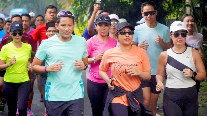 Zita Anjani dan Sandiaga Uno PAN mendorong Zita Anjani untuk maju di Pilkada Jakarta. Zita dinilai merupakan sosok perempuan yang bisa memimpin Jakarta.