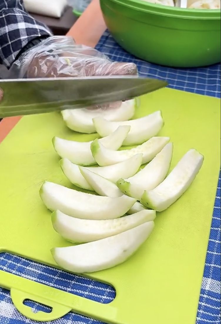 5 Jajanan Murah dan Enak, Es Salju sampai Cakue Legendaris