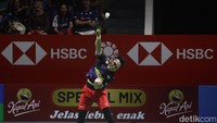 Ahsan/Hendra kembali memulai game dengan baik dan unggul 7-2 dan 10-5. Kesalahan pengembalian bola dari Liang/Wang membuat lawan mereka memimpin 11-7 di interval ketiga. Liang/Wang berusaha memperkecil ketertinggalan menjadi 9-11. Beberapa error pengembalian bola dari keduanya justru membuat Ahsan/Hendra menjauh 16-9. 
