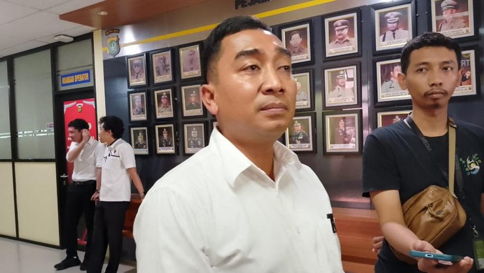 Temuan Menggegerkan di Rumah Tersangka Pembunuhan Bocah Bekasi: 11 Foto Janggal dengan Paku Tertancap
