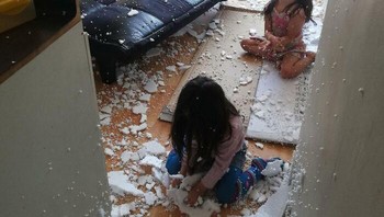 Semangat ya ayah bunda membersihaknnya... Foto: Boredpanda