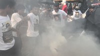 Adapun perkara yang dimaksud karyawan ialah peninjauan kembali (PK) yang diajukan oleh Fahmi Babra. Selain itu, karyawan juga ingin Hakim Agung Rahmi Mulyati diganti, sehingga tak ikut mengadili perkara itu. Sebab putusan sebelumnya yang dibuat hakim tersebut, dinilai merugikan pihak karyawan serta keluarga.