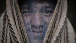 Berburu Madu Lebah Himalaya di Tebing Jurang