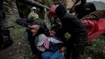 Berburu Madu Lebah Himalaya di Tebing Jurang