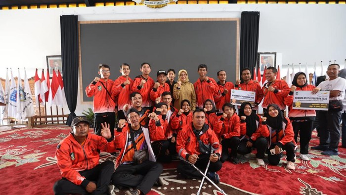Bupati Banyuwangi Ipuk Fiestiandani beri bonus untuk atlet berprestasi