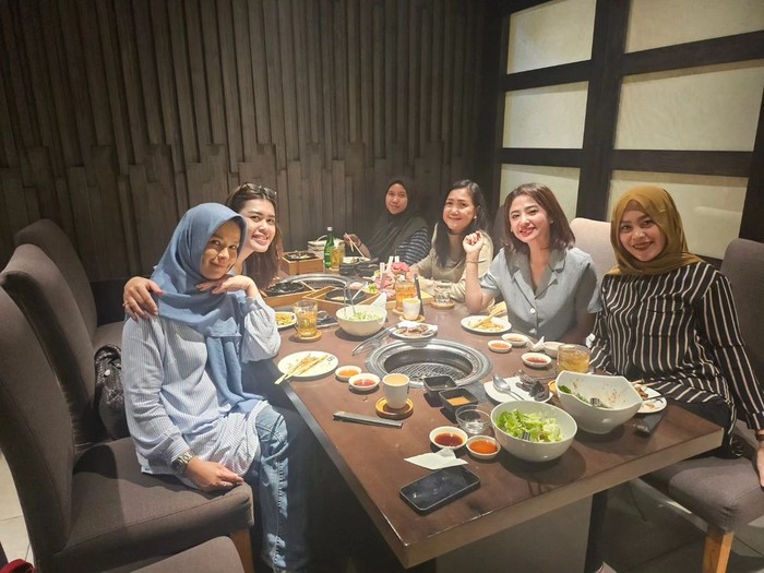 Dewi Perssik Dewi Perssik