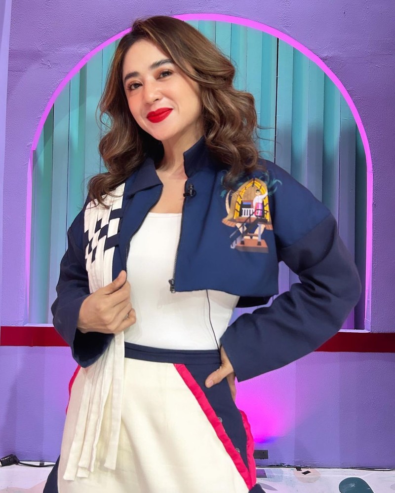 Dewi Perssik