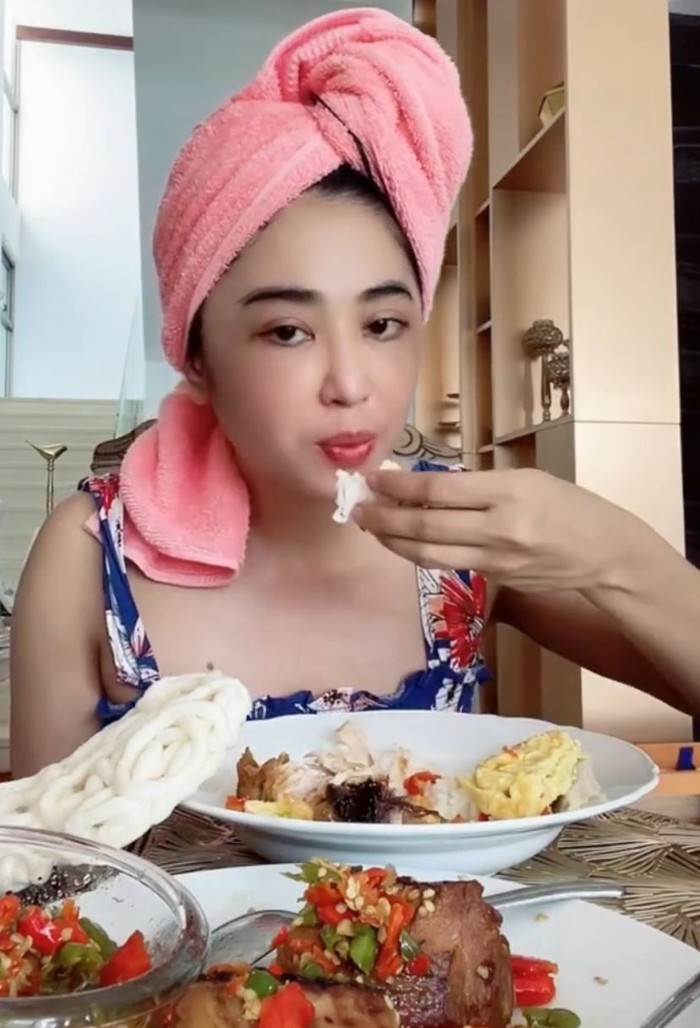 Dewi Perssik