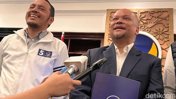 Ilham Habibie, berjas biru tua NasDem. (Rumondang Naibaho/detikcom)