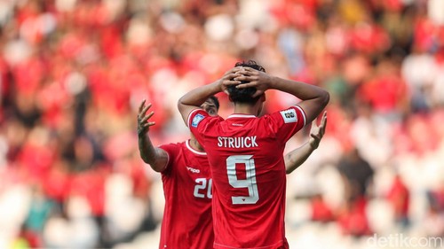 Timnas Indonesia bentrok dengan Irak pada Kualifikasi Piala Dunia 2026 zona Asia. Pertandingan berlangsung di Stadion Gelora Bung Karno, Jakarta, Kamis (6/6/2024) sore WIB.