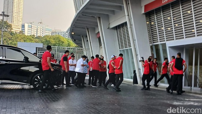 Jokowi Nonton Timnas Indonesia Vs Irak di GBK