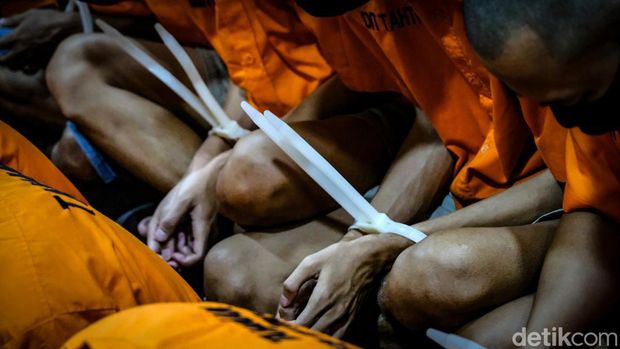 Polda Metro Jaya membongkar kasus judi online aplikasi Royal Domino. Sebanyak 23 orang ditangkap dalam kasus ini.