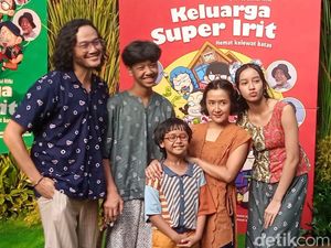Sinopsis Keluarga Super Irit, Film Kocak Tentang Hidup di Level Hemat Ekstrem