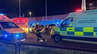 Rekaman saksi mata menunjukkan barisan ambulans dan pemadam kebakaran berada di lokasi kejadian.  