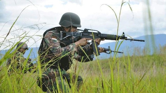 Kontak tembak TNI dengan OPM di Intan Jaya.