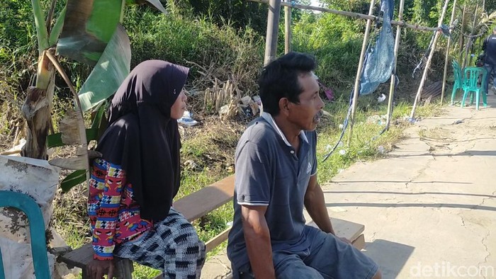 Ahmad Wijaya dan Ernawati, korban rumah kebakaran di Palembang.
