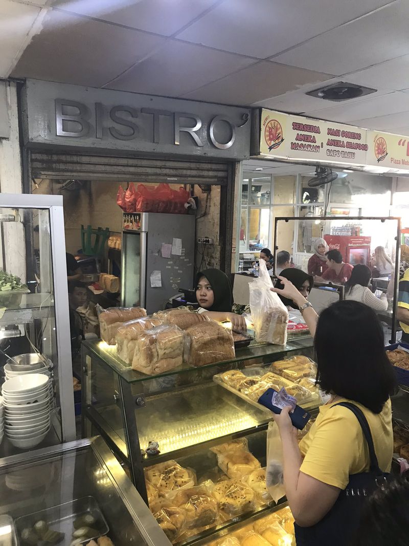Nostalgia 5 Tempat Makan Legendaris di Pasar Baru yang Bikin Kangen