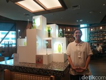 Hebatnya Karya Seni Kaca Patricia Untario, Terkesan Biasa tapi Nyeni