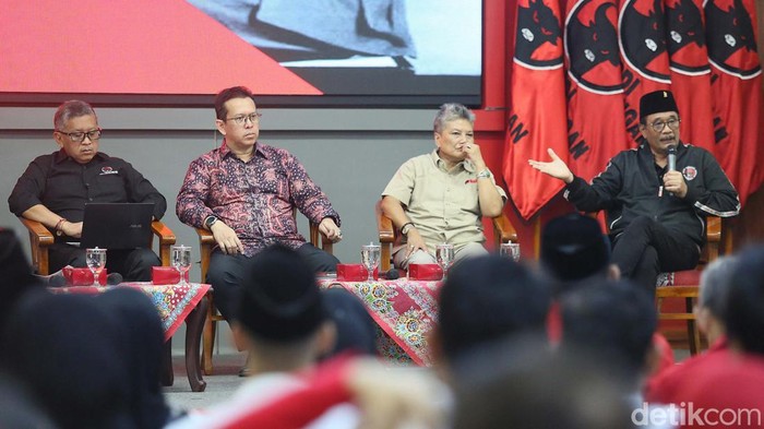 PDI Perjuangan Gelar Diskusi Peringati Hari Lahir Bung Karno PDI Perjuangan menggelar diskusi dalam memperingati Hari Lahir Bung Karno. Diskusi itu menghadirkan pengurus DPP PDIP dan sejarawan Bondan Kanumoyoso.