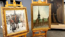 Penampakan Karya Seni yang Diselamatkan dari Kebakaran Bursa Efek Denmark Penampakan Karya Seni yang Diselamatkan dari Kebakaran Bursa Efek Denmark