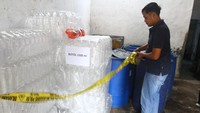 Rata-rata jumlah yang diproduksi sebanyak 32 ribu liter per bulan dan sudah diedarkan ke berbagai daerah.