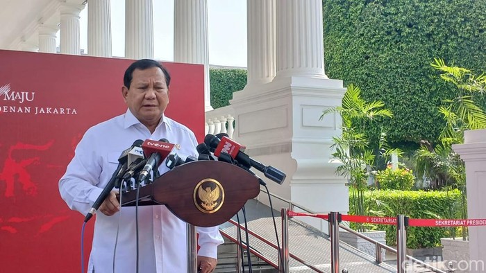Prabowo di Istana