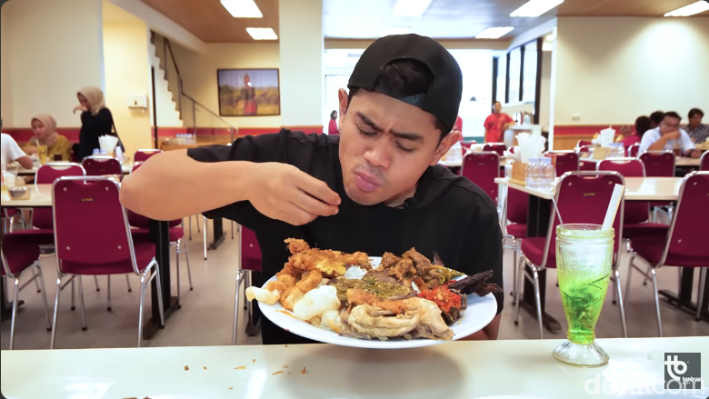 Rekomendasi nasi Padang ala Tanboy Kun