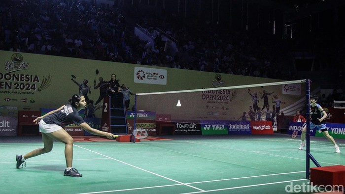 Tersingkir dari Indonesia Open 2024, Ester Tertunduk Lesu Ester Nurumi Tri Wardoyo tersingkir di babak 16 besar Indonesia Open 2024. Ester kalah 13-21,13-21 dari Wang Zhi Yi dalam waktu 47 menit.