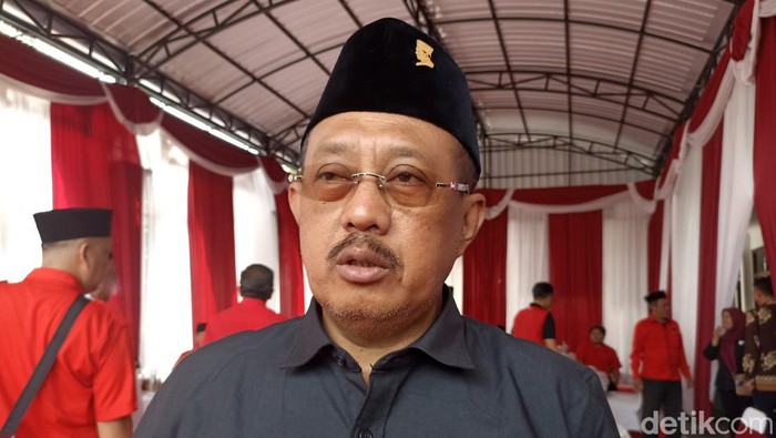 Wakil Wali Kota Surabaya, Armuji usai ziarah di Makam Bung Karno tanpa Eri Cahyadi.