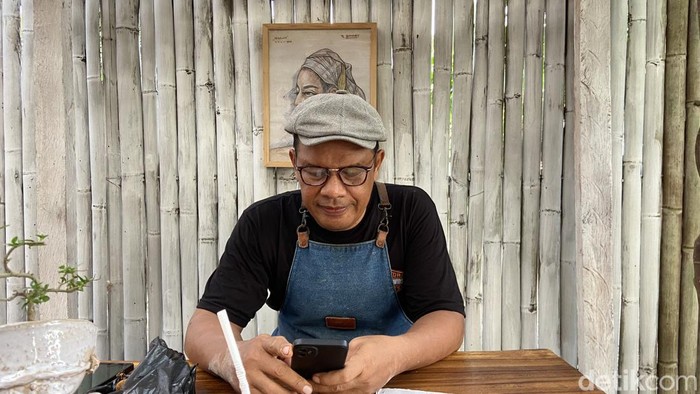 Ali Wongso, pemilik Kopi Wongso di Sewon, Bantul, Yogyakarta