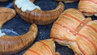 Menu andalan di sini beragam ada Blueberry Dulce, Butter Croissant, Pain Au Choco, Matcha Cromobolini hingga Moon Crest . Foto: Instagram @folkjogja/jogjatreats