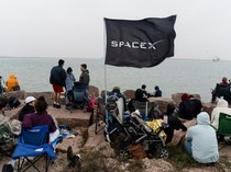 Antusias Warga Nonton Peluncuran Roket Raksasa Starship Milik Elon Musk