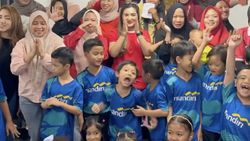 Momen Seru Ashanty Antar Arsya Jadi Pendamping Indonesia Vs Irak