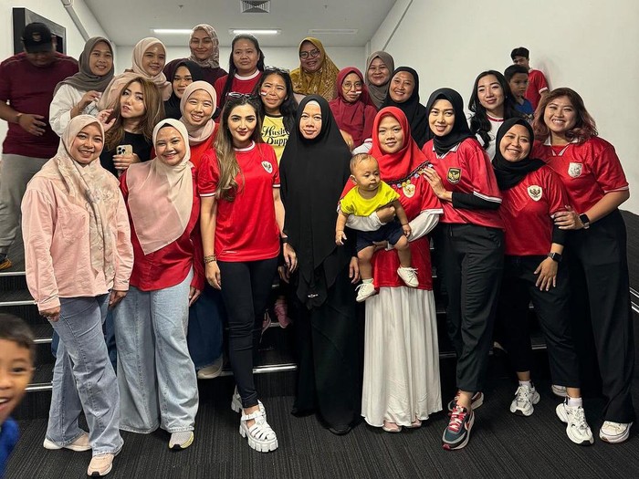 Ashanty antar Arsya jadi pendamping Timnas Indonesia di GBK.