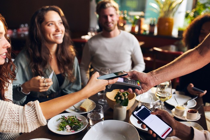 Begini Etiket Split Bill ketika Makan Bersama Teman