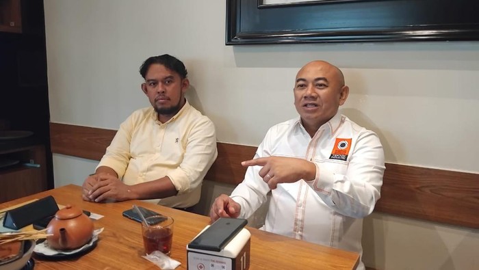 Direktur eksekutif Asosiasi Tambang Batuan Indonesia (ATBI) Wisnu Salman (kiri) dan Ketua Umum BKTI-PII periode 2021-2024, Ir. Faizal Safa.