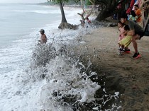 Soal Larangan Pakai Baju Hijau di Pantai Selatan, Ini Penjelasannya
