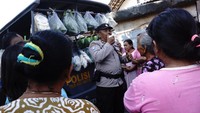 Polsek Megaluh Kabupaten Jombang mempunyai cara unik untuk melakukan sosialisasi kamtibmas ke masyarakat.  