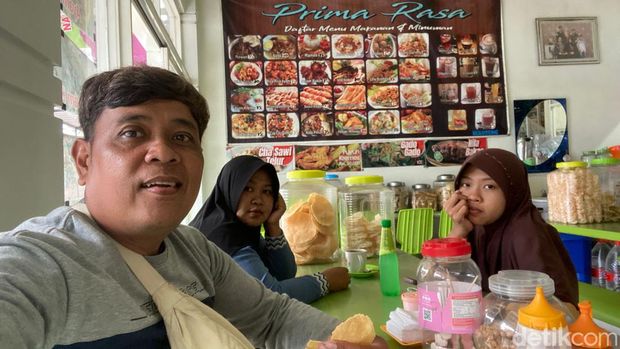 detikJatim mendatangi warung yang viral getok harga di Telaga Sarangan