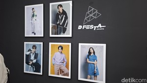 Pertama kamu akan memasuki kawasan Color Portraits. Di sini banyak potret individu tiap member dari seluruh grup yang mejeng di DFESTA. Urutannya acak, tapi pasti kamu bisa dengan mudah nemuin bias-bias tercinta. (Foto: Retno Raminne Nurhaliza Pitoyo/detikpop)