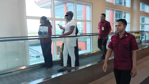 Dua warga negara Tanzania berinsial SEK (33) dan AFM (29) diusir alias dideportasi dari Bali, Rabu (5/6/2024).